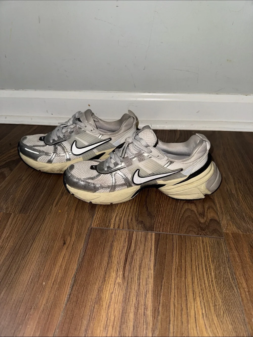 Nike V2K Run Shoes Women's Silver and Cream Athletic Running Sneakers